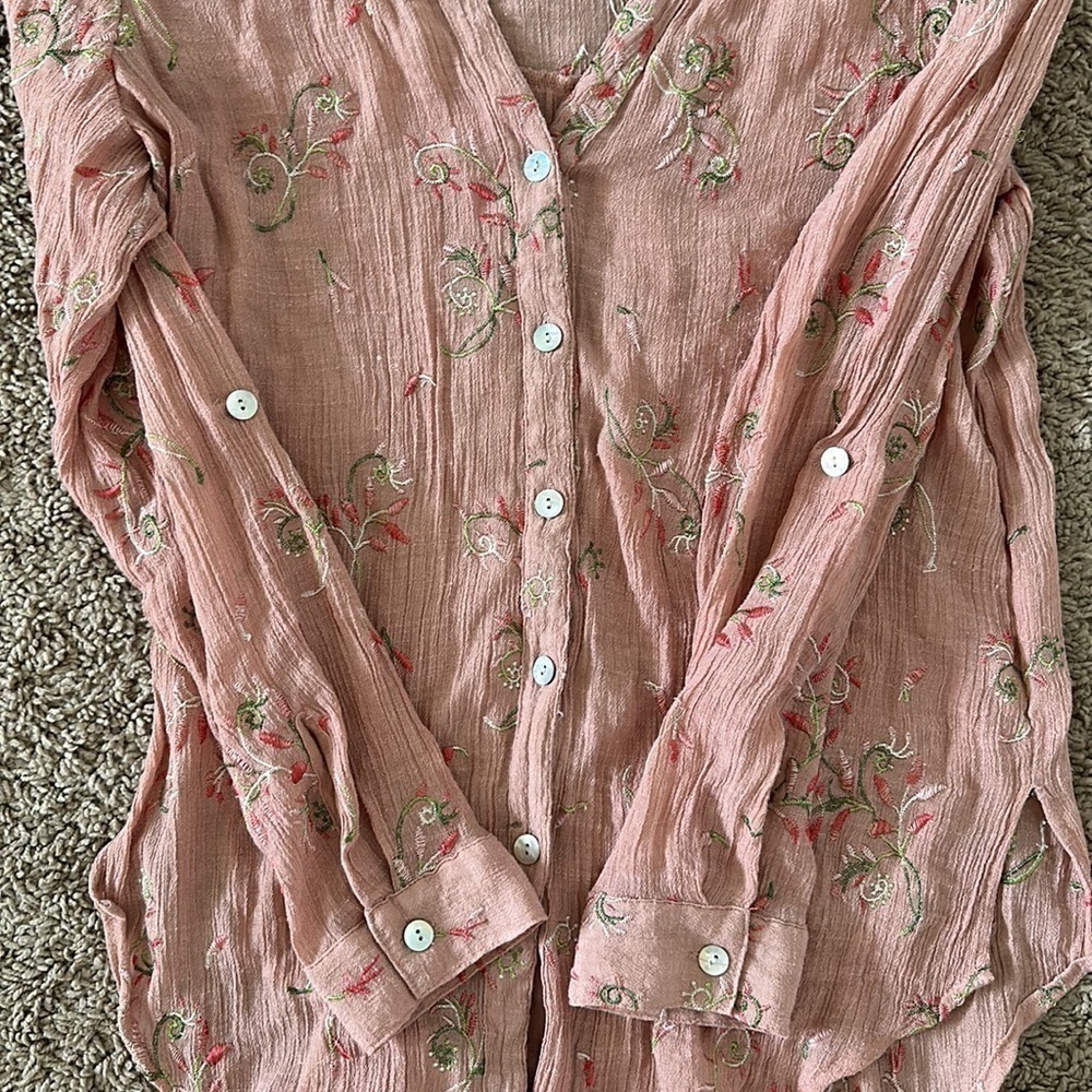Anthropologie Fig & Flower Embroidered Floral Button Down Roll Tab Sleeve - Picture 7 of 13